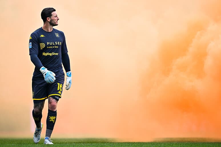 Genoa: il portiere Bijlow rinnova sino al 2029